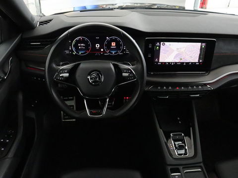 Škoda Octavia 1.4 TSI RS iV PHEV | Head-Up | Stoel & stuurverwarming | Adaptive cruise | Standkachel | Matrix LED | Massage | Alcantara | Camera | Carplay | Memory | Canton Sound | Virtual Cockpit | Side Assist