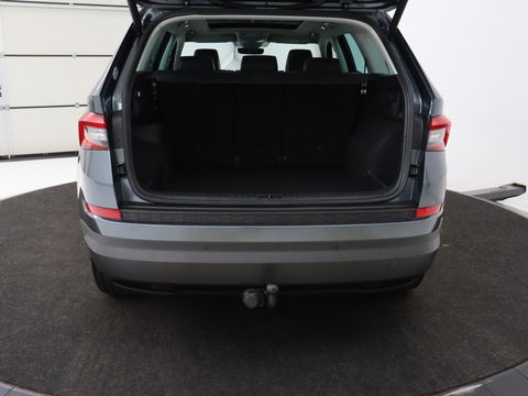 Škoda Kodiaq 1.5 TSI Business Edition | Panoramadak | Stoelverwarming | Adaptive cruise | Trekhaak | Virtual Cockpit | Canton Sound | Keyless | Camera | Navigatie | Carplay | 19'' lichtmetalen velgen