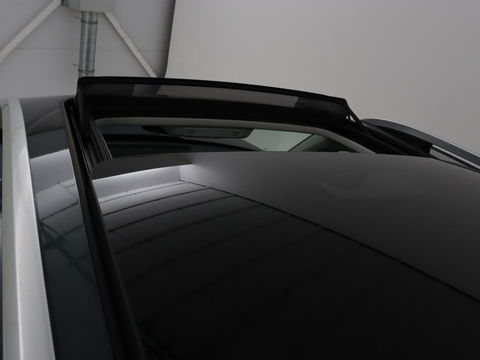 Škoda Kodiaq 1.5 TSI Business Edition | Panoramadak | Stoelverwarming | Adaptive cruise | Trekhaak | Virtual Cockpit | Canton Sound | Keyless | Camera | Navigatie | Carplay | 19'' lichtmetalen velgen