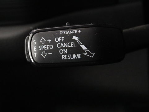 Škoda Kodiaq 1.5 TSI Business Edition | Panoramadak | Stoelverwarming | Adaptive cruise | Trekhaak | Virtual Cockpit | Canton Sound | Keyless | Camera | Navigatie | Carplay | 19'' lichtmetalen velgen