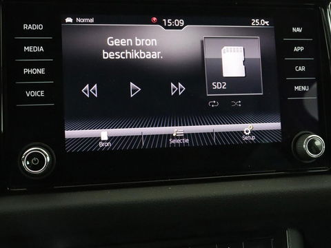 Škoda Kodiaq 1.5 TSI Business Edition | Panoramadak | Stoelverwarming | Adaptive cruise | Trekhaak | Virtual Cockpit | Canton Sound | Keyless | Camera | Navigatie | Carplay | 19'' lichtmetalen velgen