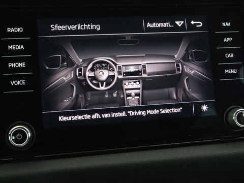 Škoda Kodiaq 1.5 TSI Business Edition | Panoramadak | Stoelverwarming | Adaptive cruise | Trekhaak | Virtual Cockpit | Canton Sound | Keyless | Camera | Navigatie | Carplay | 19'' lichtmetalen velgen