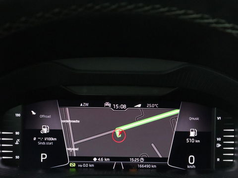 Škoda Kodiaq 1.5 TSI Business Edition | Panoramadak | Stoelverwarming | Adaptive cruise | Trekhaak | Virtual Cockpit | Canton Sound | Keyless | Camera | Navigatie | Carplay | 19'' lichtmetalen velgen