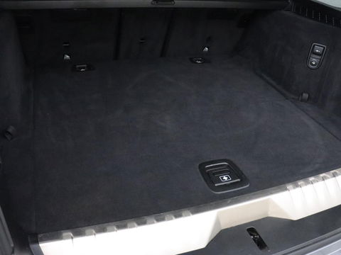 BMW 5 Serie 530e High Executive | Panoramadak | Head-Up | Adaptive cruise | Trekhaak | Bowers & Wilkins | Leder | Stoelverwarming | 360 Camera | Carplay | Keyless | Navigatie