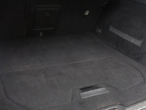 Volvo V60 2.0 T6 Recharge AWD R Design | Trekhaak | Stoelverwarming | Camera | Carplay | Half leder | Full LED | Navigatie | Parkeerhulp