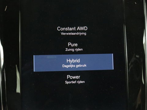 Volvo V60 2.0 T6 Recharge AWD R Design | Trekhaak | Stoelverwarming | Camera | Carplay | Half leder | Full LED | Navigatie | Parkeerhulp