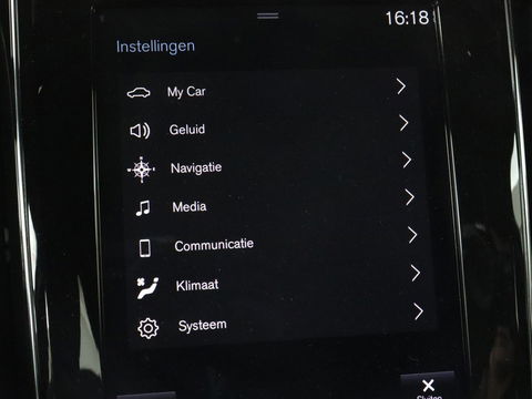 Volvo V60 2.0 T6 Recharge AWD R Design | Trekhaak | Stoelverwarming | Camera | Carplay | Half leder | Full LED | Navigatie | Parkeerhulp
