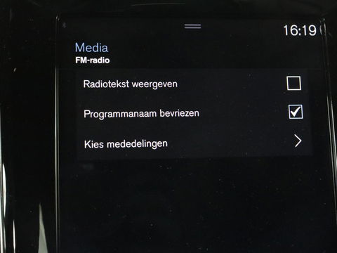 Volvo V60 2.0 T6 Recharge AWD R Design | Trekhaak | Stoelverwarming | Camera | Carplay | Half leder | Full LED | Navigatie | Parkeerhulp