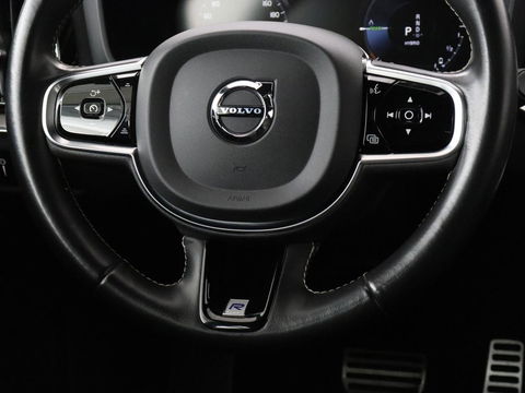 Volvo V60 2.0 T6 Recharge AWD R Design | Trekhaak | Stoelverwarming | Camera | Carplay | Half leder | Full LED | Navigatie | Parkeerhulp