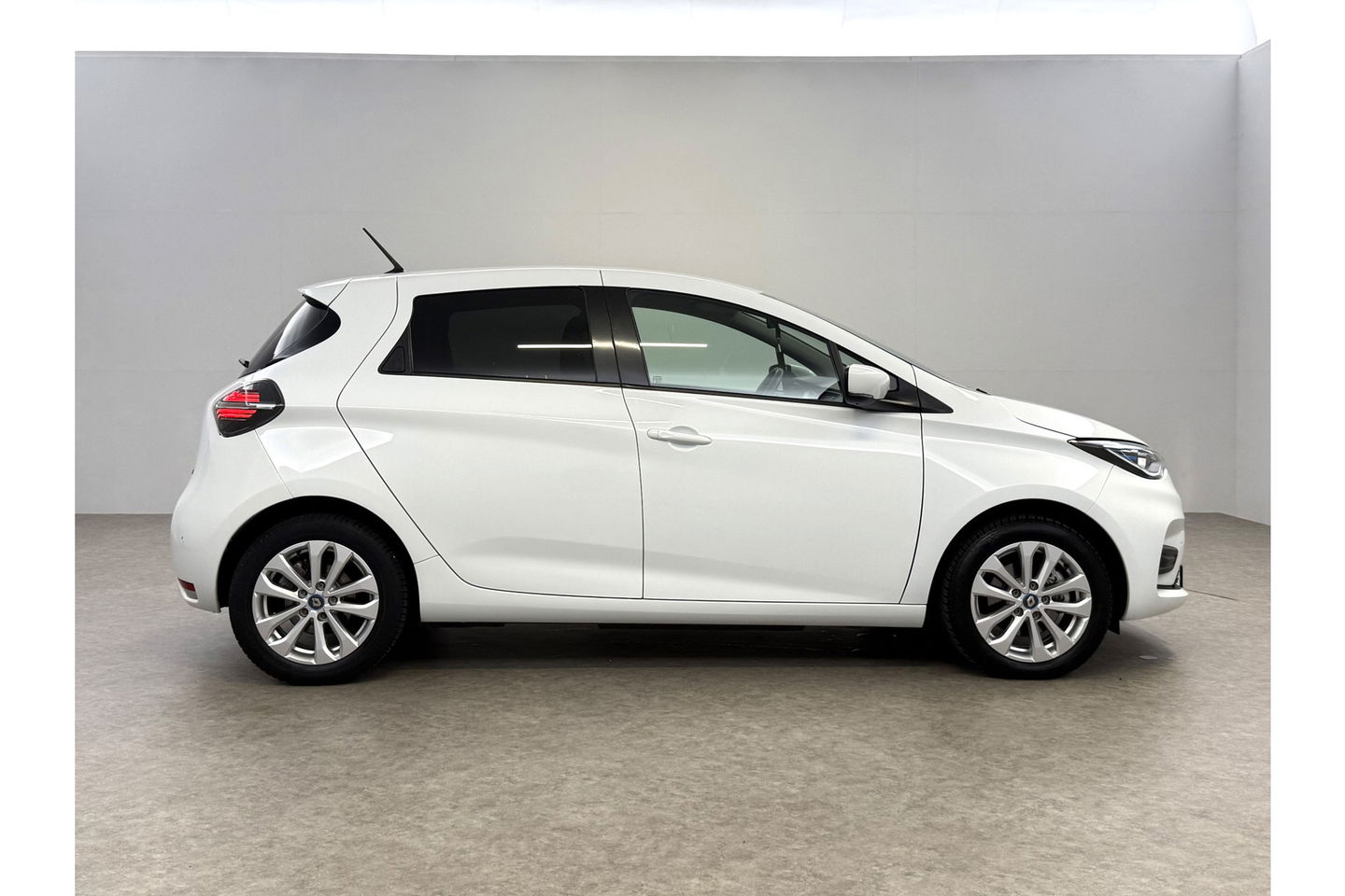 Renault ZOE 52 kWh EXPERIENCE Limousine Huur-Accu LED Carplay Virtual Clima Cruise Navi PDC 16''LMV