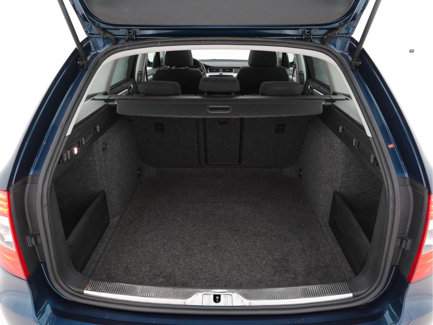 Škoda Superb Combi 1.6 TDI Sprint Pro *PANO | NAVI-FULLMAP | MEMORY-PACK | ECC | PDC | CRUISE | 16''ALU*
