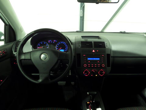 Volkswagen Polo 1.4-16V Optive "Origineel NL!" Automaat! "1e eigenaar" Airco Elektrische ramen Dealer onderhouden Unieke auto !