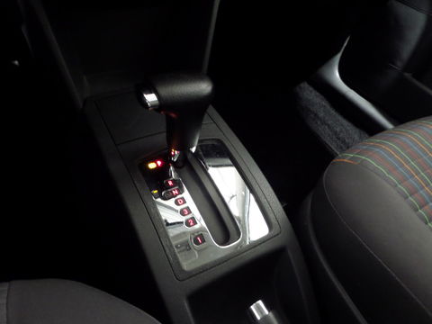 Volkswagen Polo 1.4-16V Optive "Origineel NL!" Automaat! "1e eigenaar" Airco Elektrische ramen Dealer onderhouden Unieke auto !