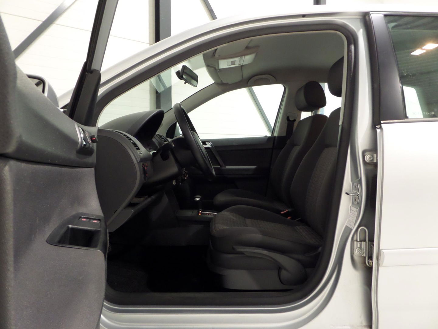 Volkswagen Polo 1.4-16V Optive "Origineel NL!" Automaat! "1e eigenaar" Airco Elektrische ramen Dealer onderhouden Unieke auto !