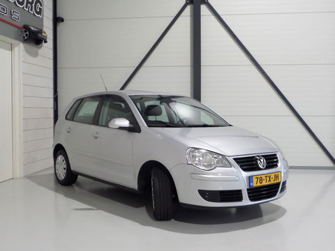 Volkswagen Polo 1.4-16V Optive "Origineel NL!" Automaat! "1e eigenaar" Airco Elektrische ramen Dealer onderhouden Unieke auto !