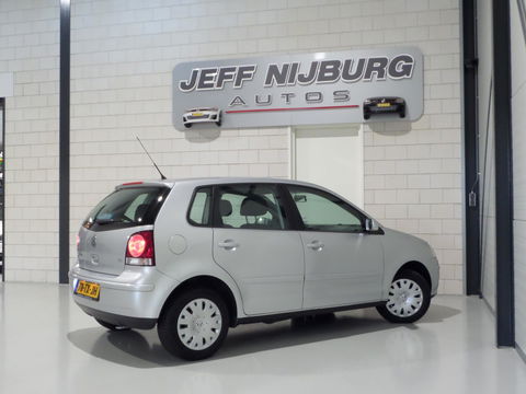 Volkswagen Polo 1.4-16V Optive "Origineel NL!" Automaat! "1e eigenaar" Airco Elektrische ramen Dealer onderhouden Unieke auto !