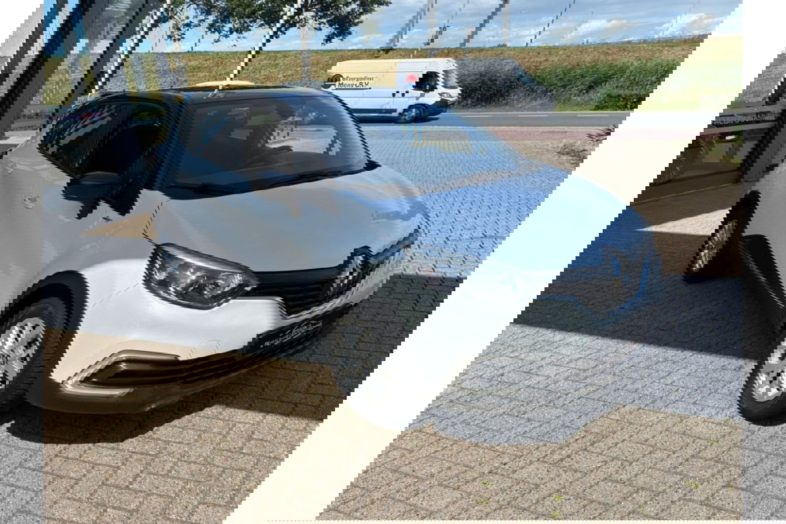 Renault Captur 0.9 TCE INTENS 90PK AIRCO NAVI PDC LMV