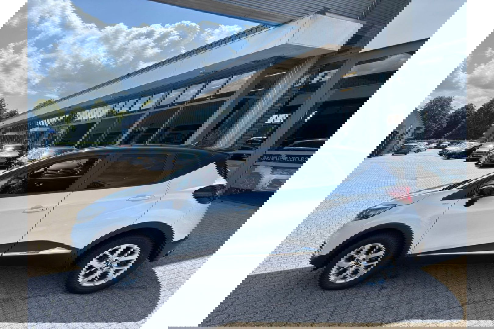 Renault Captur 0.9 TCE INTENS 90PK AIRCO NAVI PDC LMV