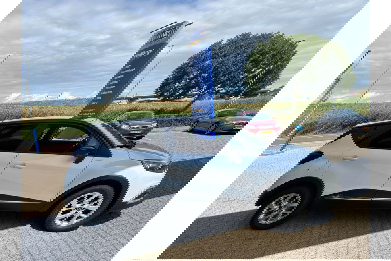 Renault Captur 0.9 TCE INTENS 90PK AIRCO NAVI PDC LMV