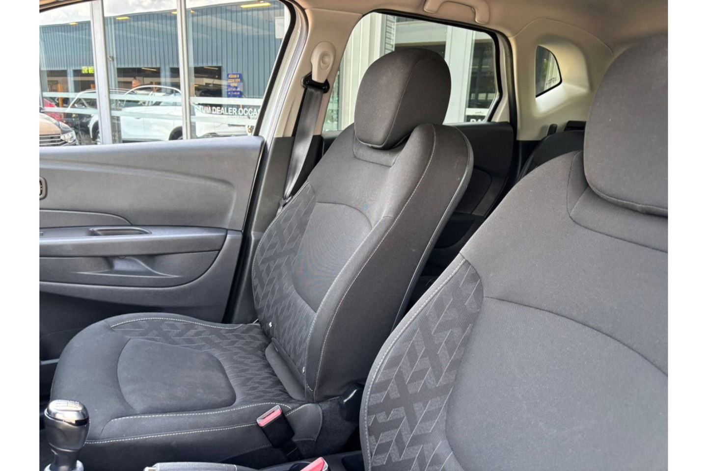 Renault Captur 0.9 TCE INTENS 90PK AIRCO NAVI PDC LMV