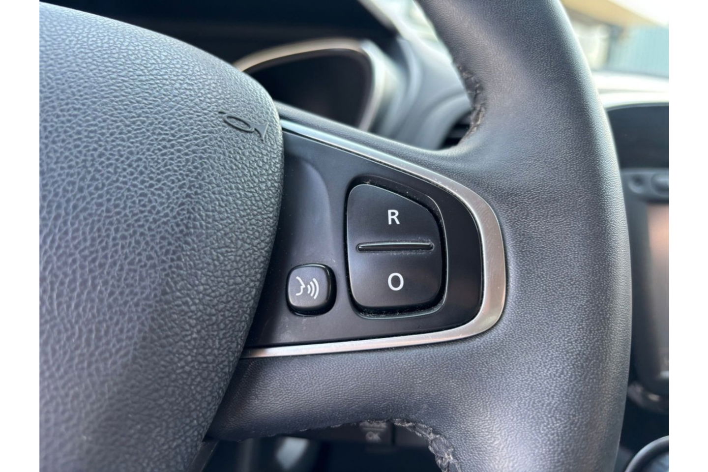 Renault Captur 0.9 TCE INTENS 90PK AIRCO NAVI PDC LMV