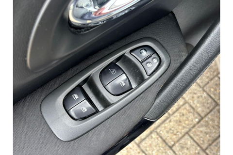 Renault Kadjar 1.2 TCE INTENS 130PK AIRCO PDC LMV