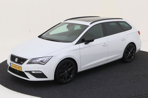 SEAT Leon Sportstourer Seat Leon 1.5 TSI 150PK Pano Virtual Trekhaak Black edition
