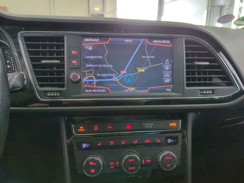 SEAT Leon Sportstourer Seat Leon 1.5 TSI 150PK Pano Virtual Trekhaak Black edition