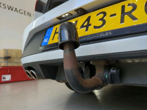 SEAT Leon Sportstourer Seat Leon 1.5 TSI 150PK Pano Virtual Trekhaak Black edition