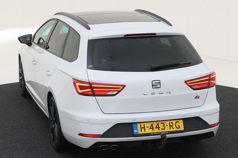 SEAT Leon Sportstourer Seat Leon 1.5 TSI 150PK Pano Virtual Trekhaak Black edition