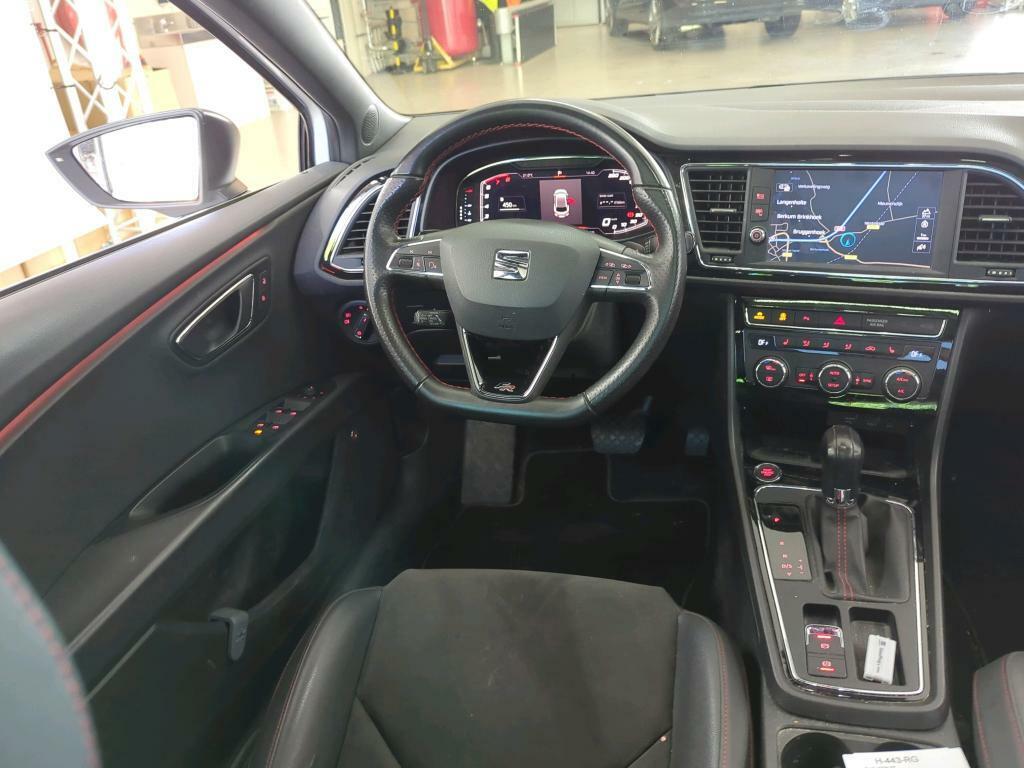 SEAT Leon Sportstourer Seat Leon 1.5 TSI 150PK Pano Virtual Trekhaak Black edition