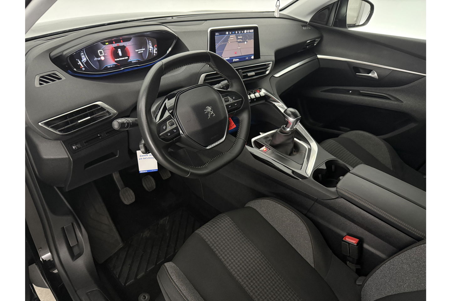 Peugeot 5008 1.2 PureTech 7 Persoons LED Trekhaak Camera Virtual Carplay Navi PDC 17''LMV
