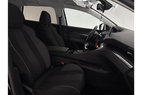 Peugeot 5008 1.2 PureTech 7 Persoons LED Trekhaak Camera Virtual Carplay Navi PDC 17''LMV