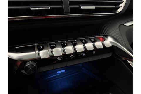 Peugeot 5008 1.2 PureTech 7 Persoons LED Trekhaak Camera Virtual Carplay Navi PDC 17''LMV