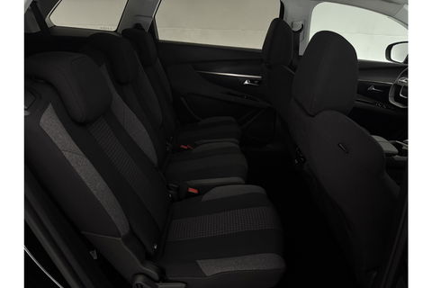 Peugeot 5008 1.2 PureTech 7 Persoons LED Trekhaak Camera Virtual Carplay Navi PDC 17''LMV