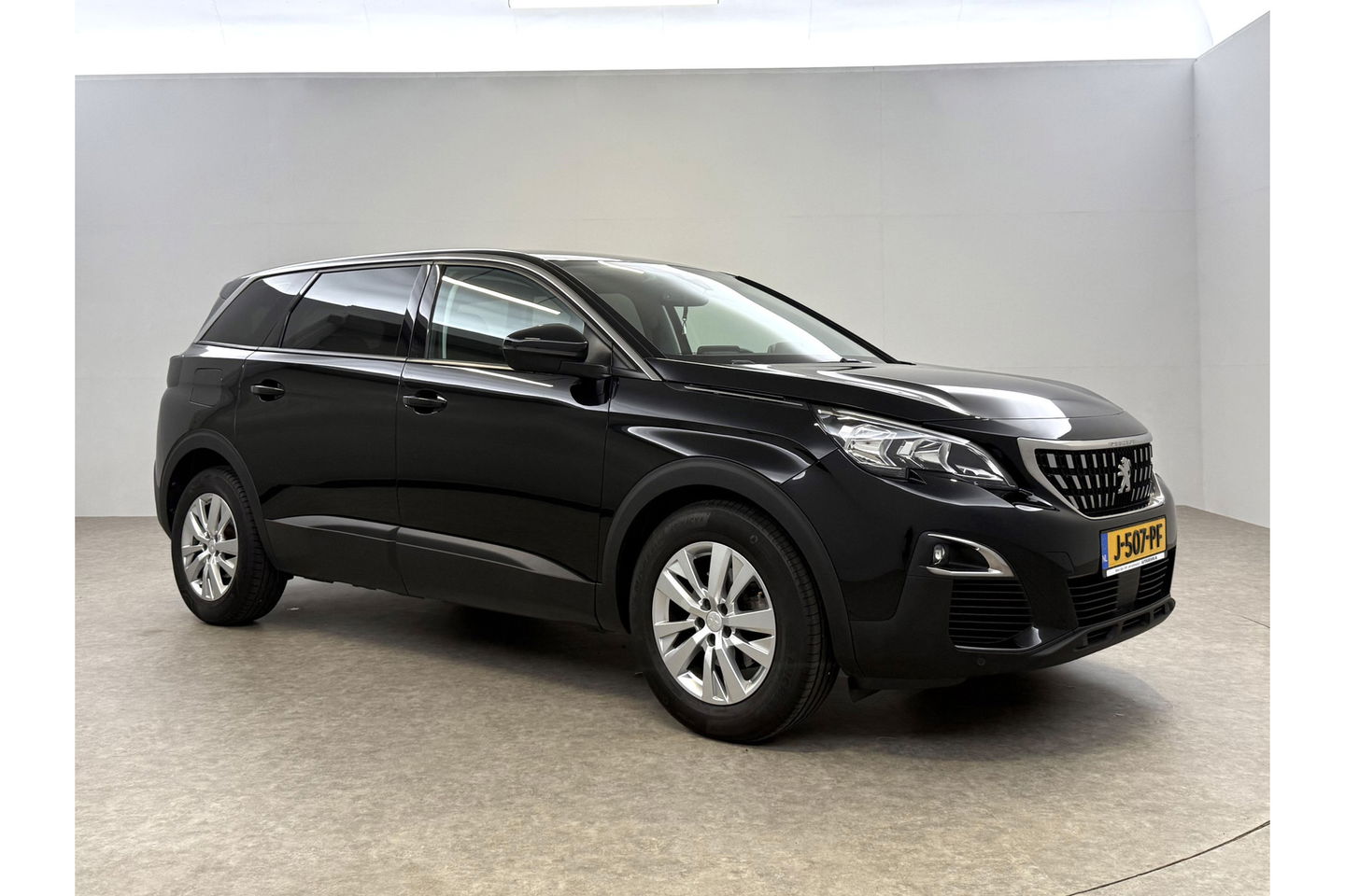 Peugeot 5008 1.2 PureTech 7 Persoons LED Trekhaak Camera Virtual Carplay Navi PDC 17''LMV