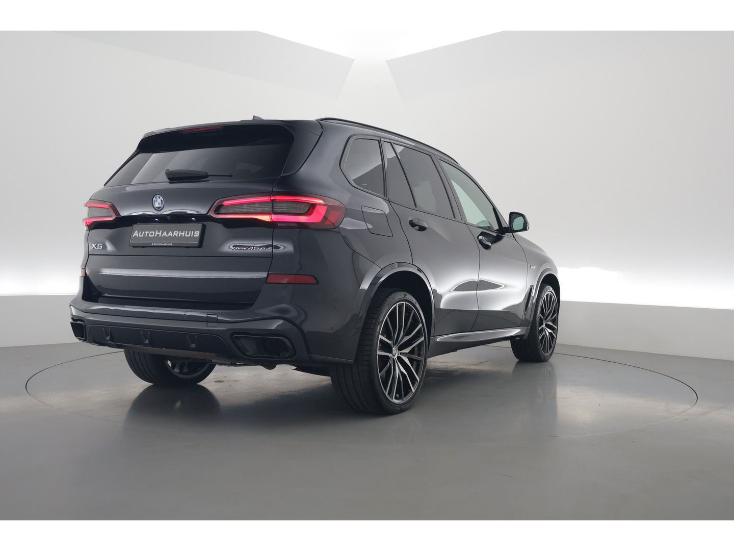 BMW X5 xDrive45e M Sport | Pano | HUD | Carbon int. | Elek. Trekhaak | Laser LED | 360cam | 22''