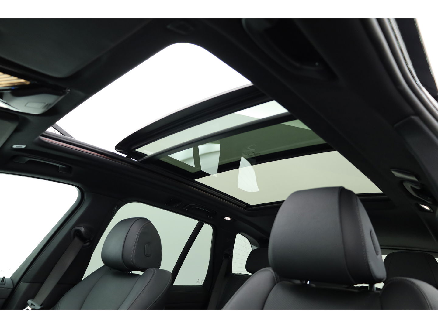 BMW X5 xDrive45e M Sport | Pano | HUD | Carbon int. | Elek. Trekhaak | Laser LED | 360cam | 22''