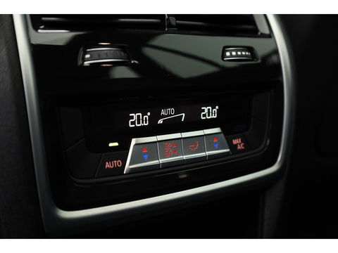 BMW X5 xDrive45e M Sport | Pano | HUD | Carbon int. | Elek. Trekhaak | Laser LED | 360cam | 22''