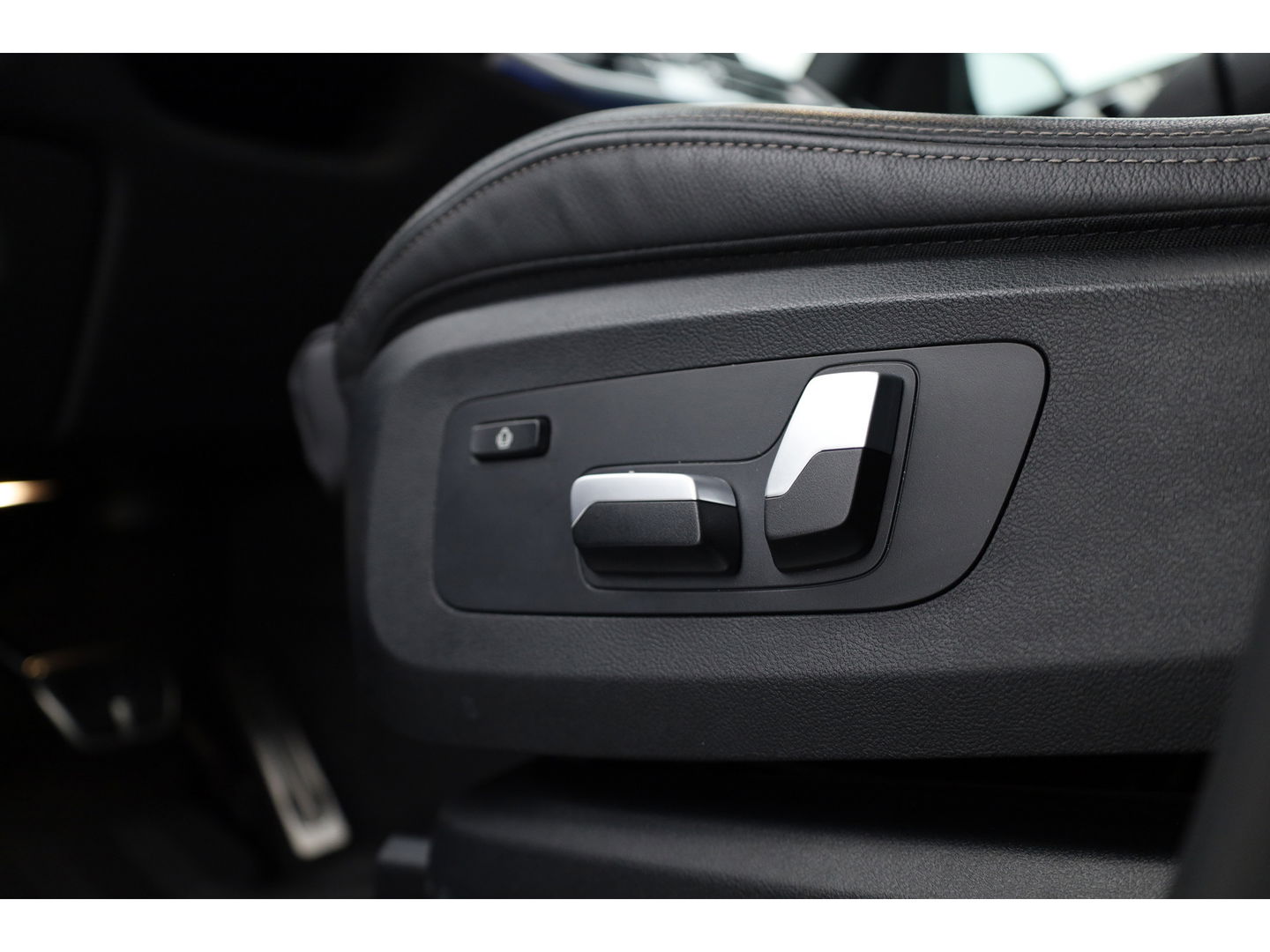 BMW X5 xDrive45e M Sport | Pano | HUD | Carbon int. | Elek. Trekhaak | Laser LED | 360cam | 22''