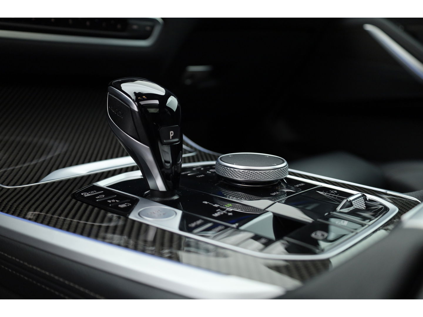 BMW X5 xDrive45e M Sport | Pano | HUD | Carbon int. | Elek. Trekhaak | Laser LED | 360cam | 22''