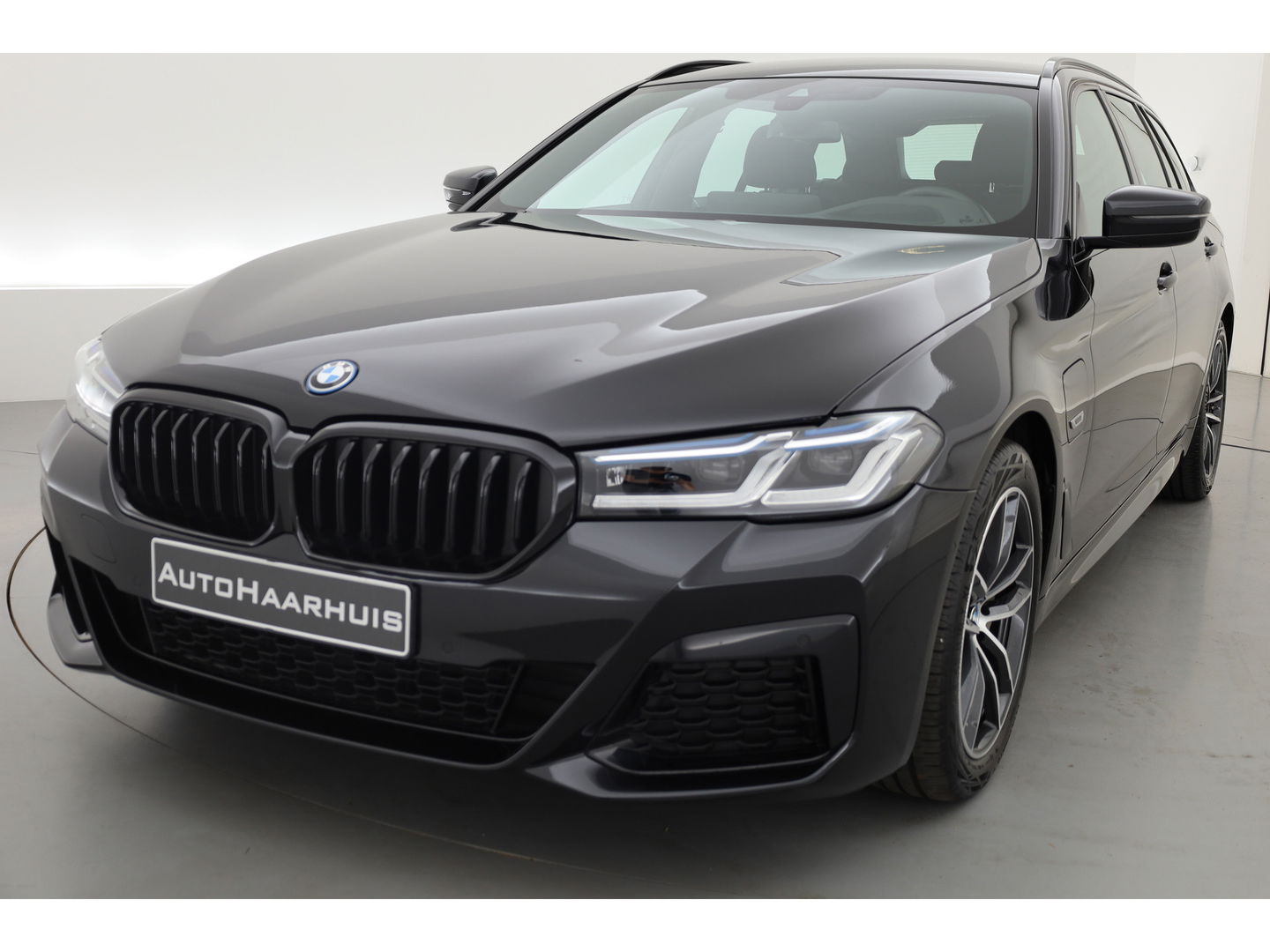 BMW 5 Serie Touring 530e M Sport | HUD | Laser LED | Camera | Leder | Keyless | Stoelverw. | Apple CarPlay