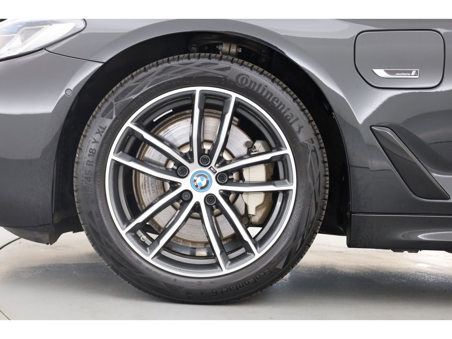 BMW 5 Serie Touring 530e M Sport | HUD | Laser LED | Camera | Leder | Keyless | Stoelverw. | Apple CarPlay
