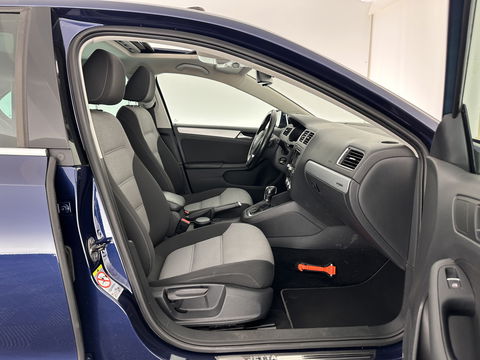 Volkswagen Jetta 1.4 TSI Hybrid Highline Aut. *PANO | XENON | NAVI-FULLMAP | CAMERA | COMFORT/HEATED-SEATS | ECC | PDC | CRUISE | 17''ALU*