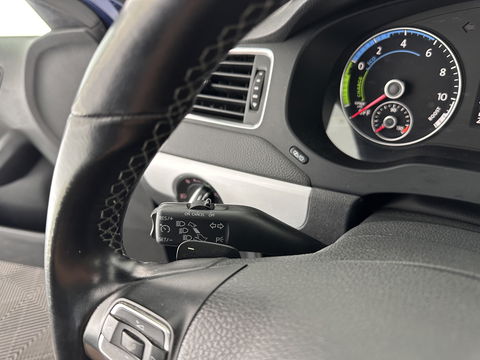 Volkswagen Jetta 1.4 TSI Hybrid Highline Aut. *PANO | XENON | NAVI-FULLMAP | CAMERA | COMFORT/HEATED-SEATS | ECC | PDC | CRUISE | 17''ALU*