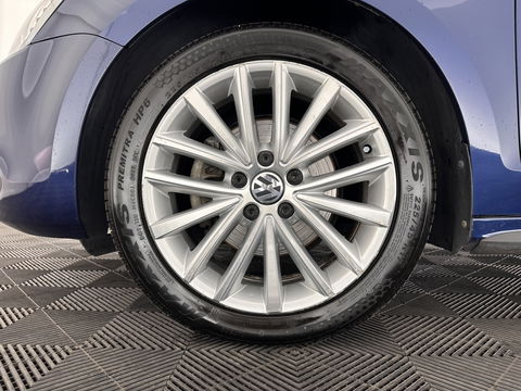 Volkswagen Jetta 1.4 TSI Hybrid Highline Aut. *PANO | XENON | NAVI-FULLMAP | CAMERA | COMFORT/HEATED-SEATS | ECC | PDC | CRUISE | 17''ALU*