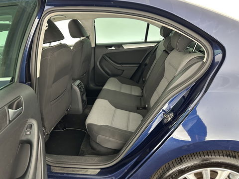 Volkswagen Jetta 1.4 TSI Hybrid Highline Aut. *PANO | XENON | NAVI-FULLMAP | CAMERA | COMFORT/HEATED-SEATS | ECC | PDC | CRUISE | 17''ALU*