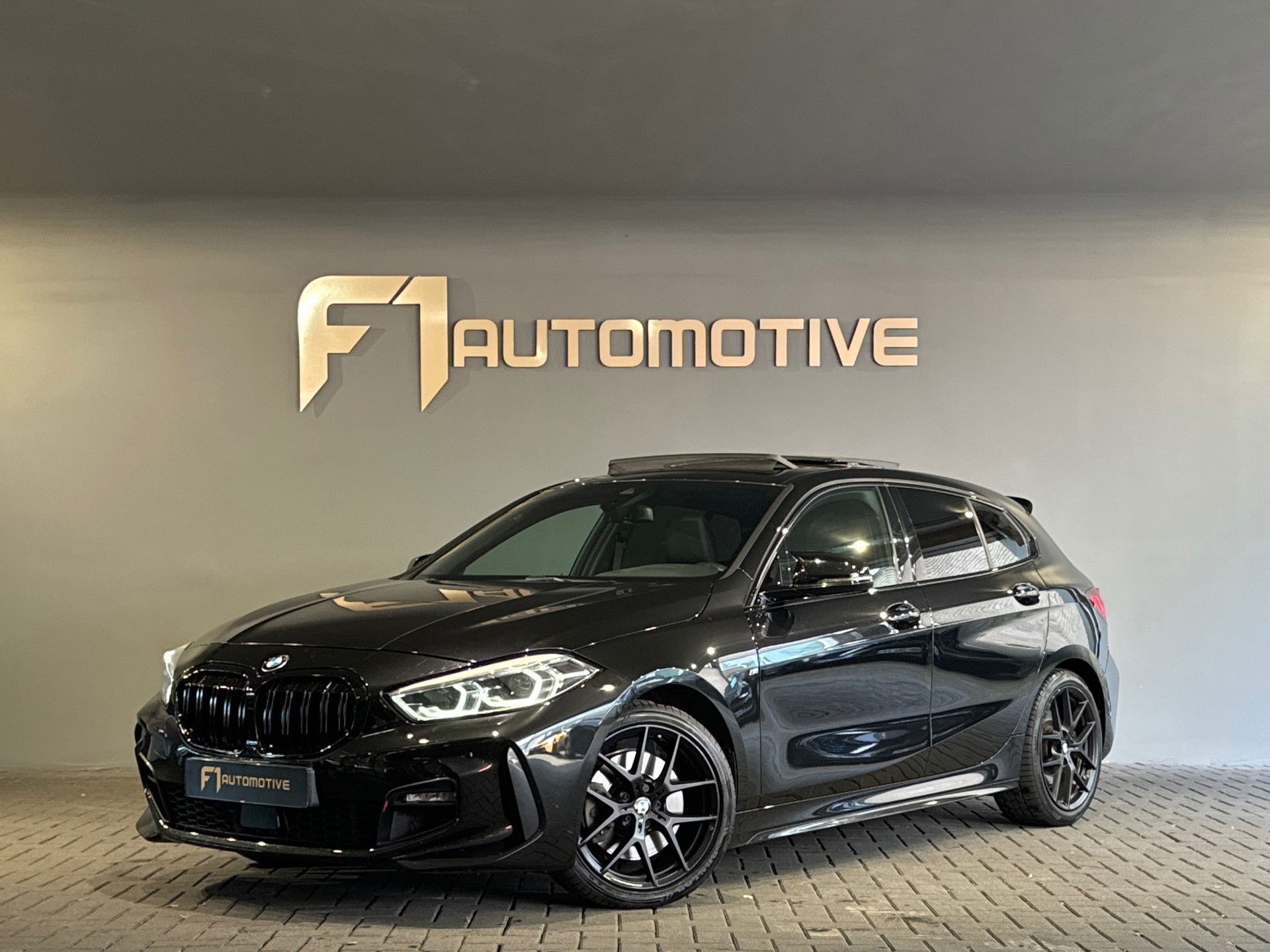 BMW 1-serie 120i Executive M Sport Pano|Sfeer|Keyles|HeadUp