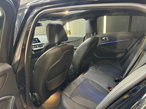 BMW 1-serie 120i Executive M Sport Pano|Sfeer|Keyles|HeadUp