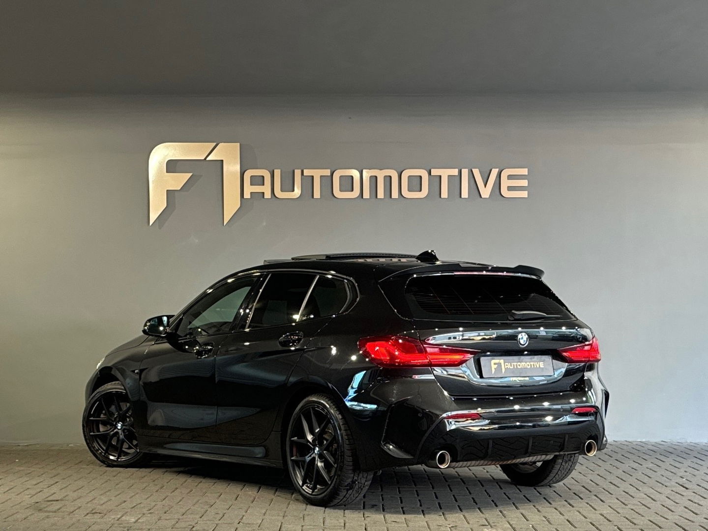 BMW 1-serie 120i Executive M Sport Pano|Sfeer|Keyles|HeadUp